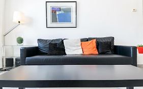 Lovely Suite With River Views And Parking